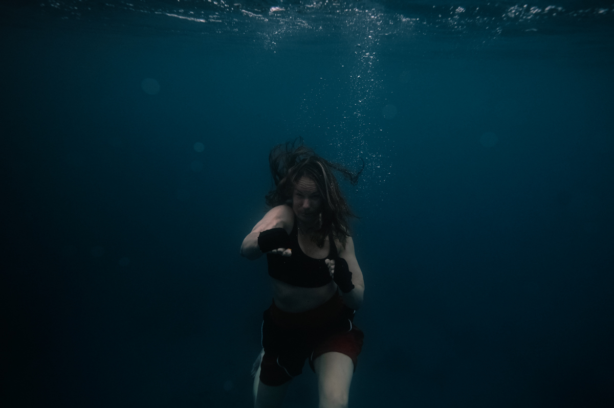Boxer Shanyn underwater on breathhold showing resilience. Image by Marlon Quinn